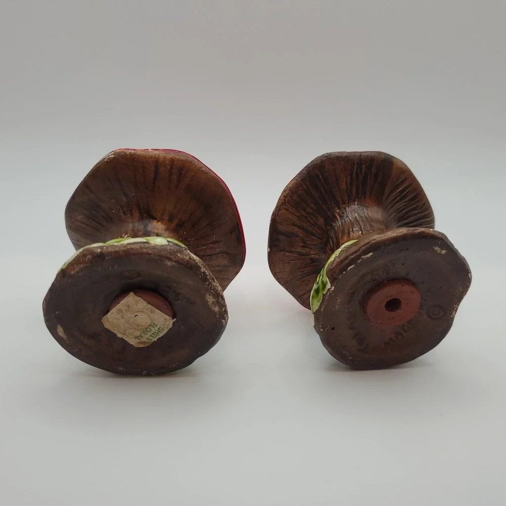 VTG Treasure Craft MCM Mushroom Salt And Pepper Shakers Red Orange Caps‎